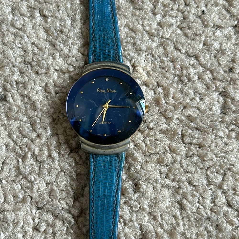 Piere Nicol women’s vintage Blue genuine leather adj watch measurements shown‎